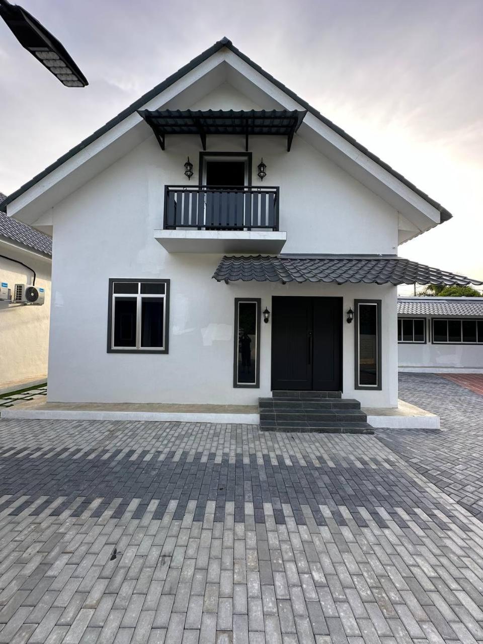 Rosz Homestay Kuala Nerang Exterior photo